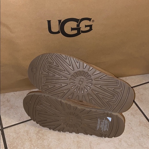 Women’s UGG NEUMEL CHESTNUT ANKLE BOOTS - Picture 12 of 16